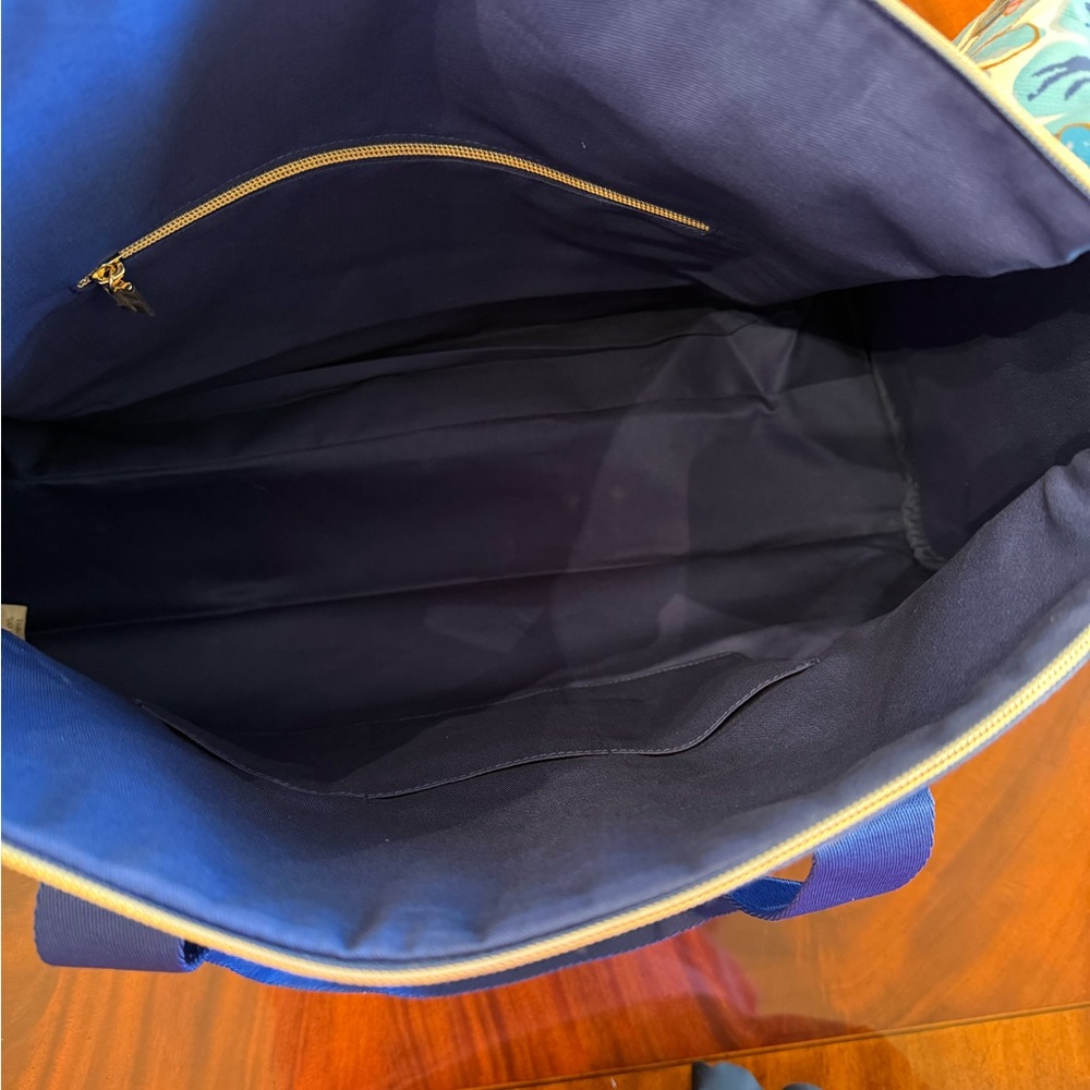 Lilly Pulitzer Originals Duffle - Best Fronds Forever - Picture 10 of 16